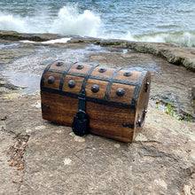 Pirate Treasure Chest with Lock and Skeleton Key - Medium